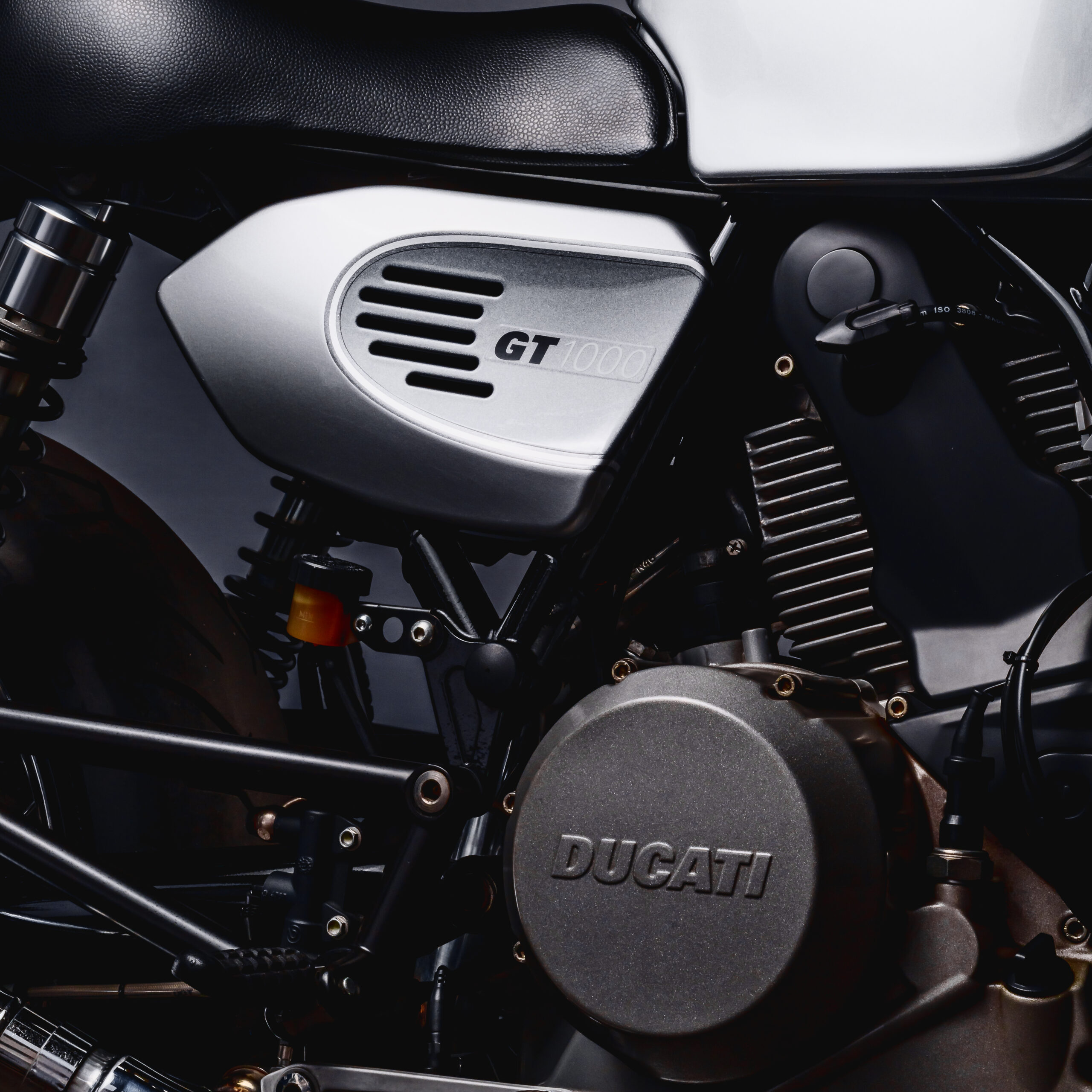 04 DUCATTI GT1000 2008_beto