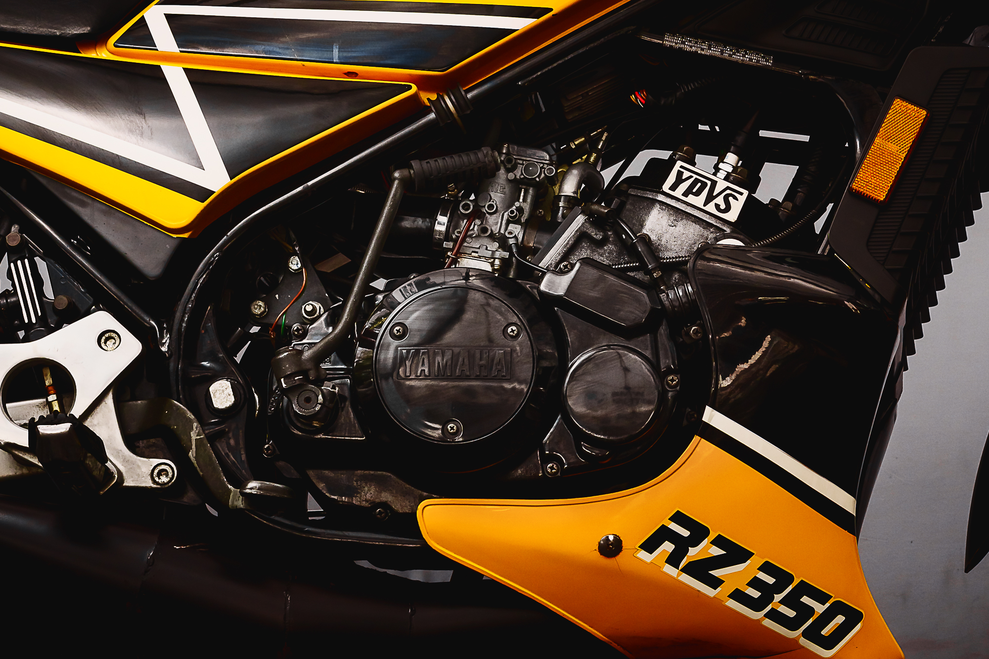 09 YAMAHA RZ350 1984_JUAN