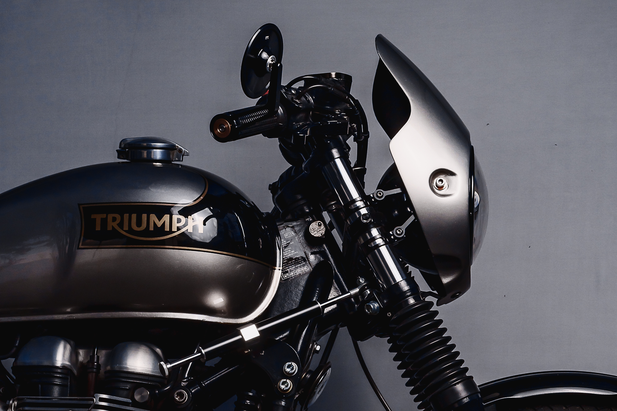 01 TRIUMPH THRUXTONE 2020_robga