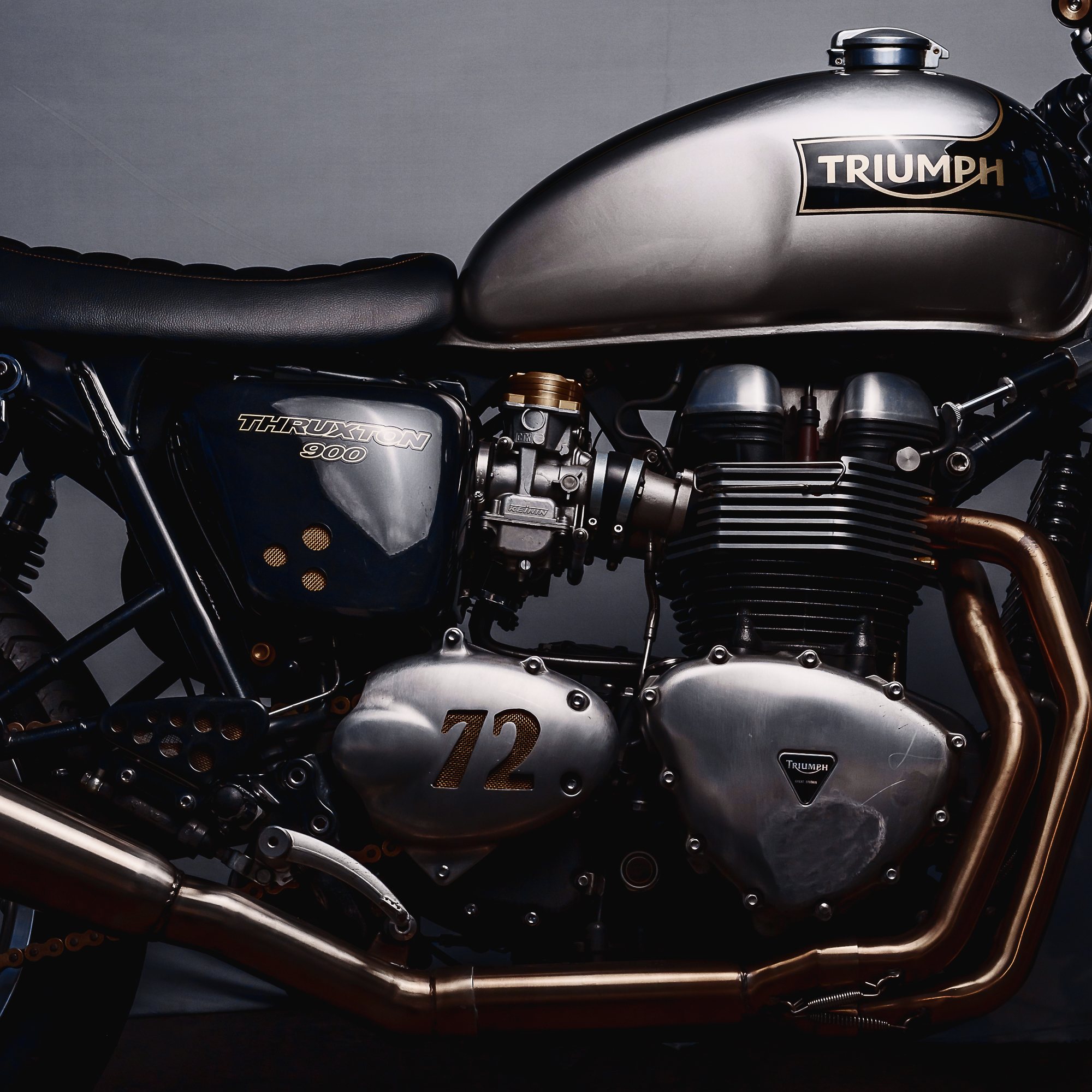 08 TRIUMPH THRUXTONE 2020_robga