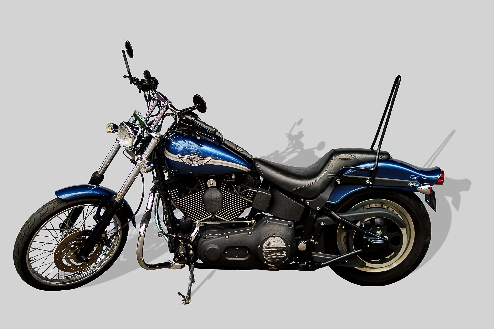 10 HD Softail 2003_vic